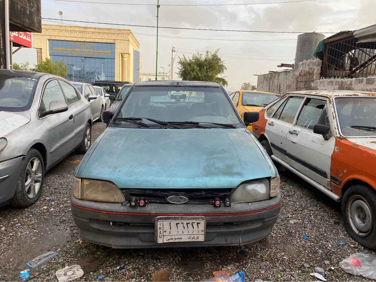 فورد اسكورت للبيع شرط تحويل وغرامات
يحتاجله تجفيت مكينه 
مكان السياره كركوك حي الواسطي 
السعر 10 ورقات 
بطاقه بانزين بي 
*********** كركوك, العراق
