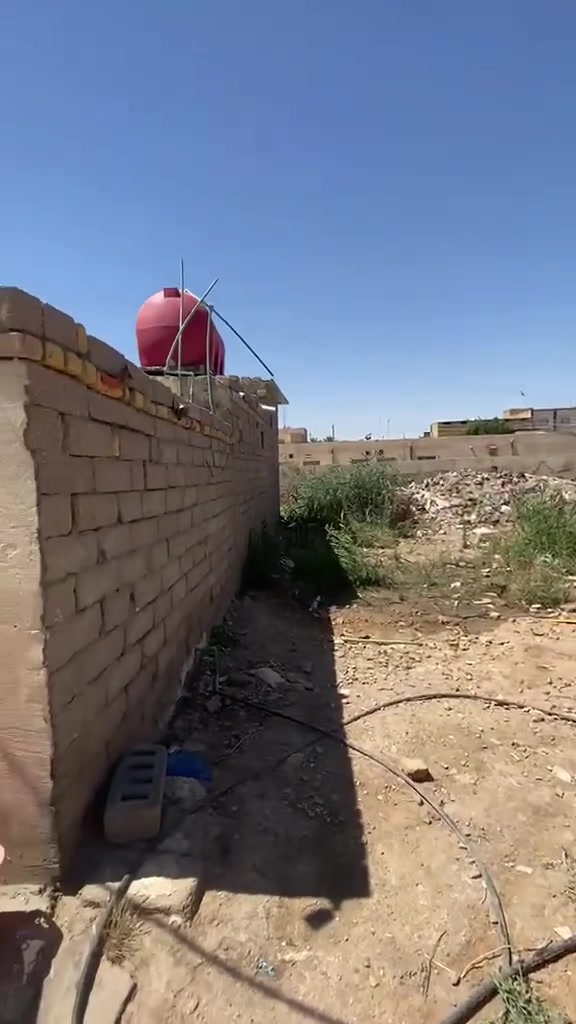 قطعه  البيع  حئ العسكري ورا المستوصف 200متر او اقل بشويه  تواصل خاص او ع هاذ رقم  ***********
