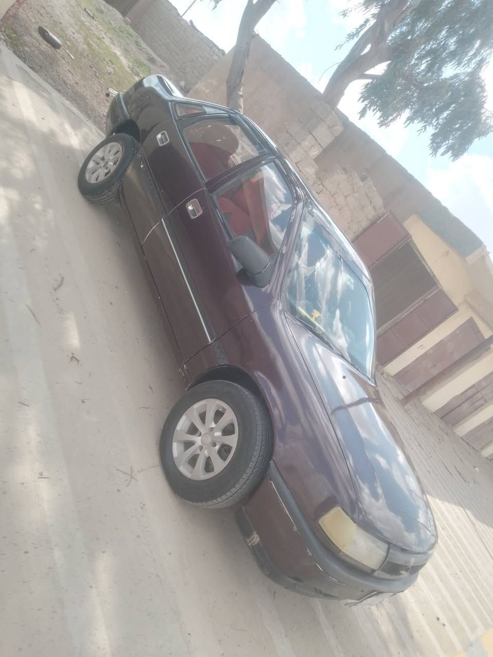 السلام عليكم للبيع سياره اوبل فكتره موديل 1992 رقم كركوك ألماني سنويه عضم عاج السعر 32 وبيه مجال المكان بيجي ***********
