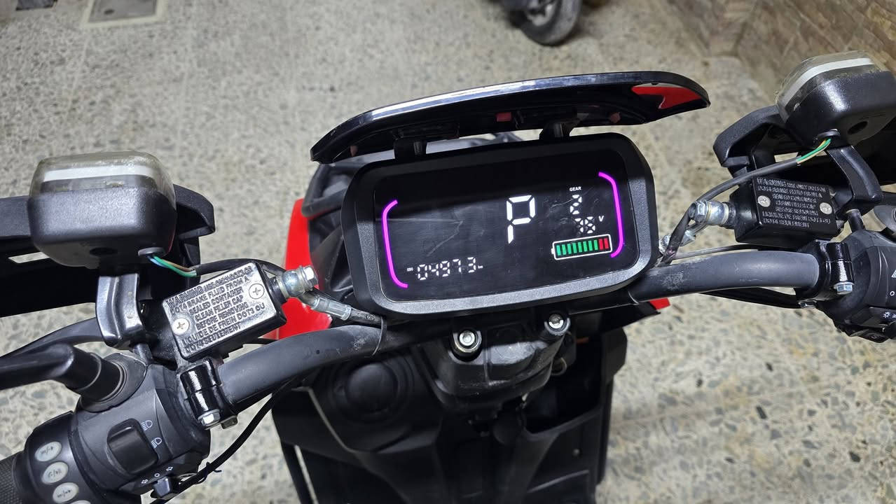 السلام عليكم دراجه شحن جبلي نضيفه جدأوما بيهة اي عيب اخت الجديدة امانه ما مستعملة هواي للبيع مكاني بغداد الكرخ موديل ٢٠٢٥ السعر مليون و١٠٠ للاتصال ***********
