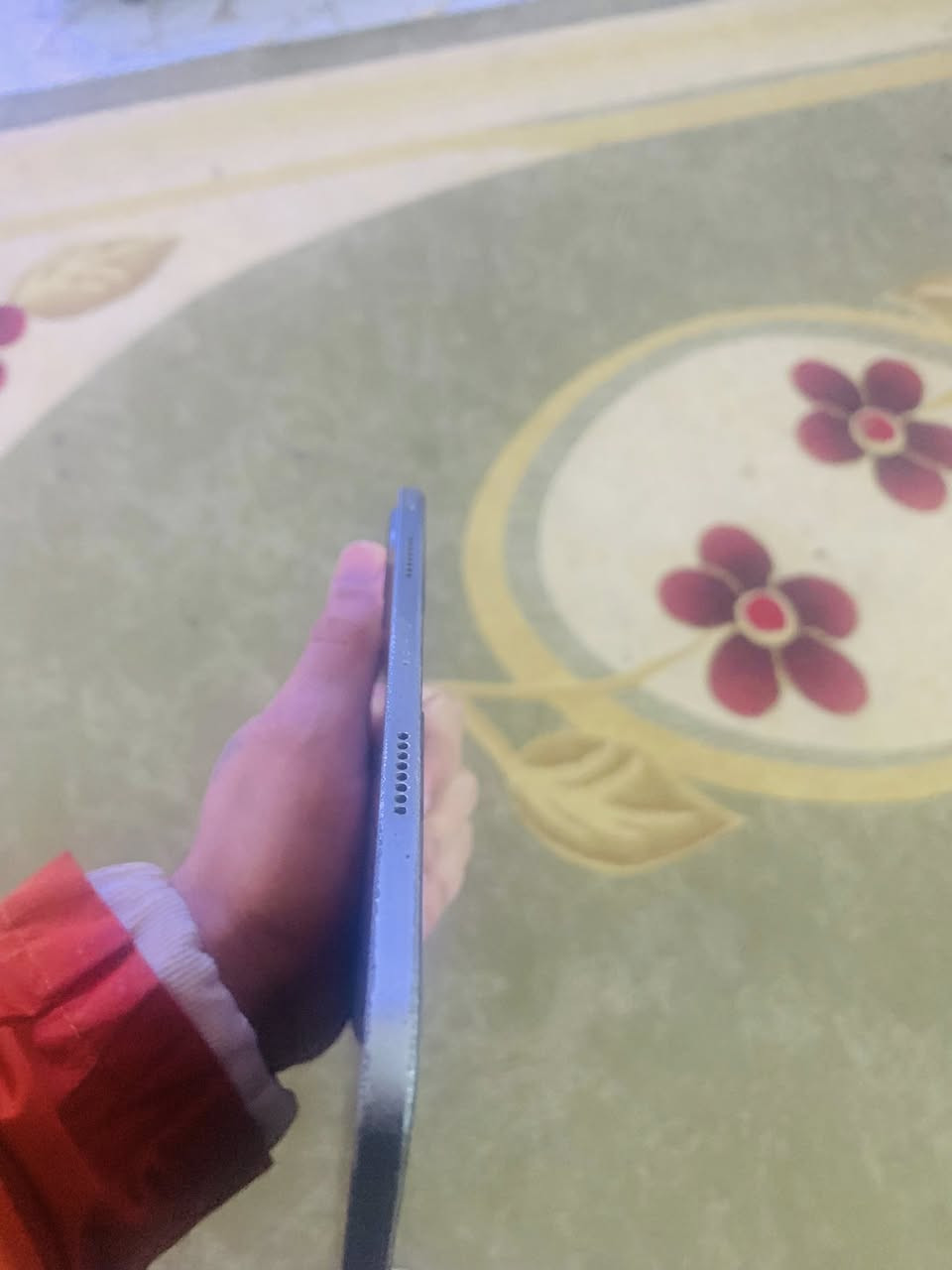 سلام عليكم 11m2الجيل الرابع ذاكره 256بطاريه 86بيه خطوط رفاع كلش بشاشه ولا مثر عليه ابد من بدلت اليسي مالته طلعنه مكفول عده الخطوط ببجي فول لا تكطيع ولا شي مكاني حله *********** السعر 400
