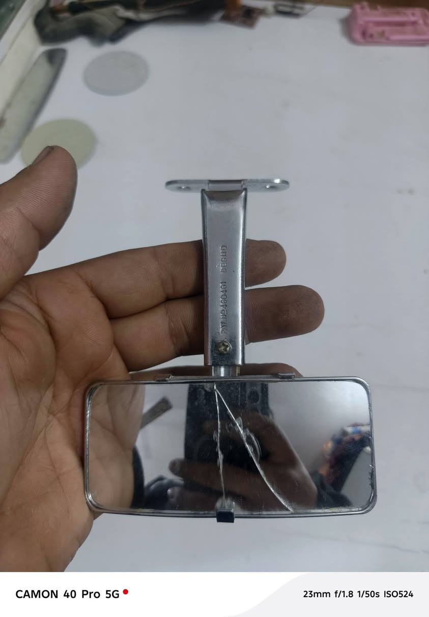 السلام عليكم مرايه اصلية البيع العنوان الشعب يوجد توصيل رقم ***********
