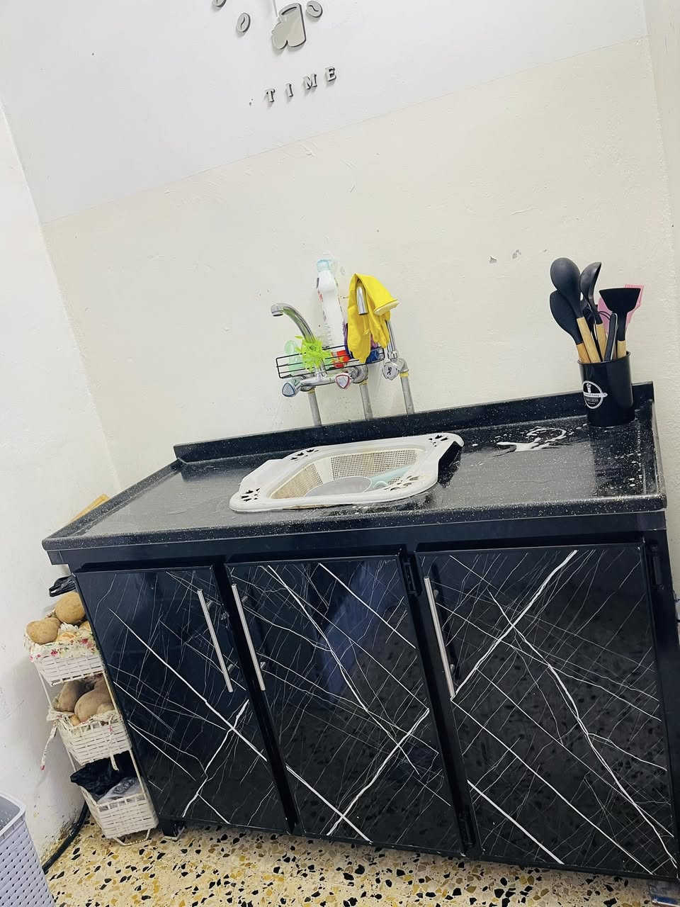 كاونتر نظيف +سنك وبي دولاب استخدام قليل


**إذا كنت صاحب هذا الإعلان وتريد حذفه لأي سبب، رجاءا أرسل رسالة إلى الدعم الفني**