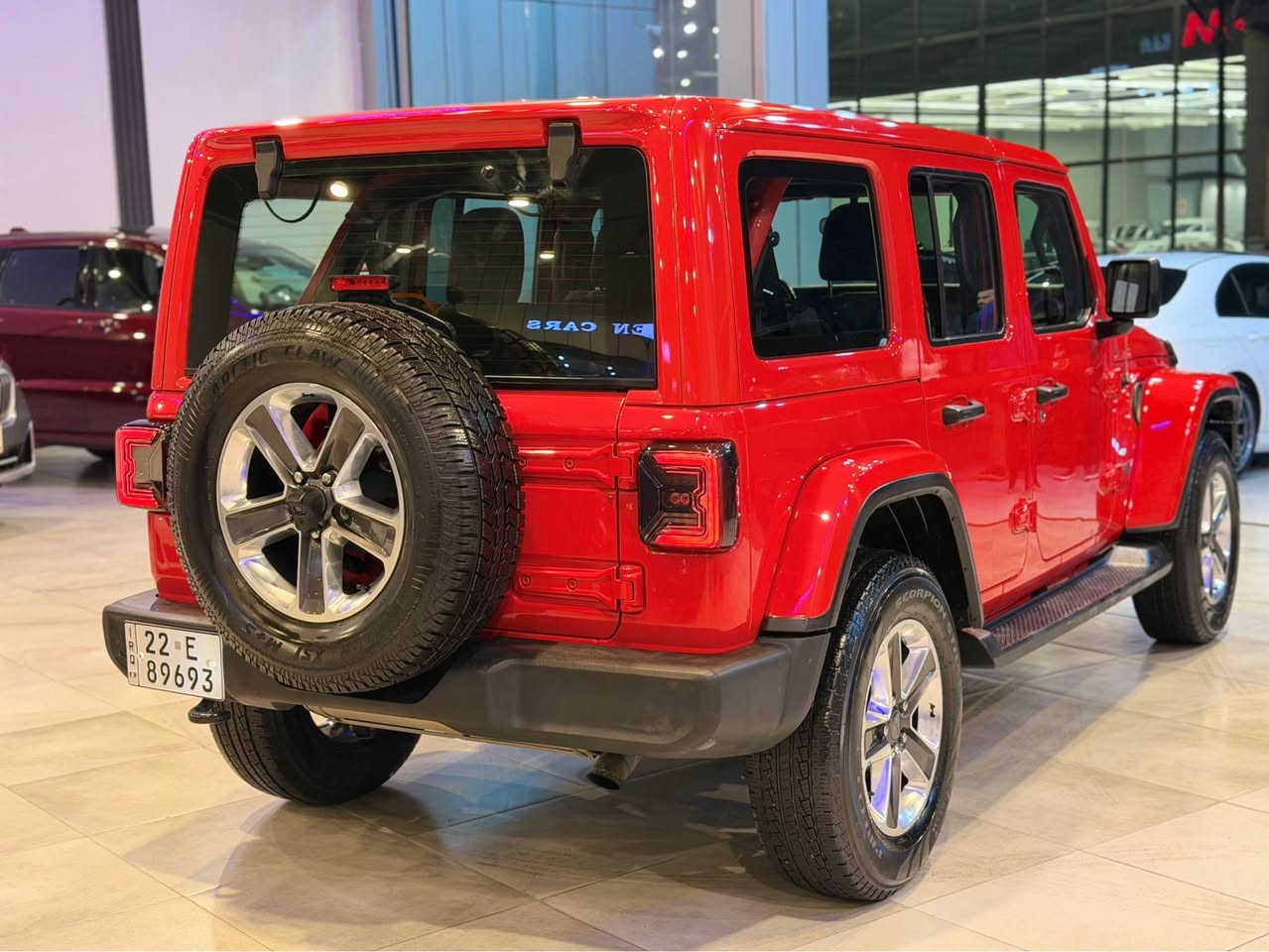 Jeep wrangler 2020 sport 
V4 
لايتات زينون ليد 
كاميرة خلفية 
4*4 
جام كهربائي 
نص بونيت صبغ بدون دواخل 
بدون ارباك 
٢٢٨$
*********** وتس اب 
*********** أربيل, العراق

