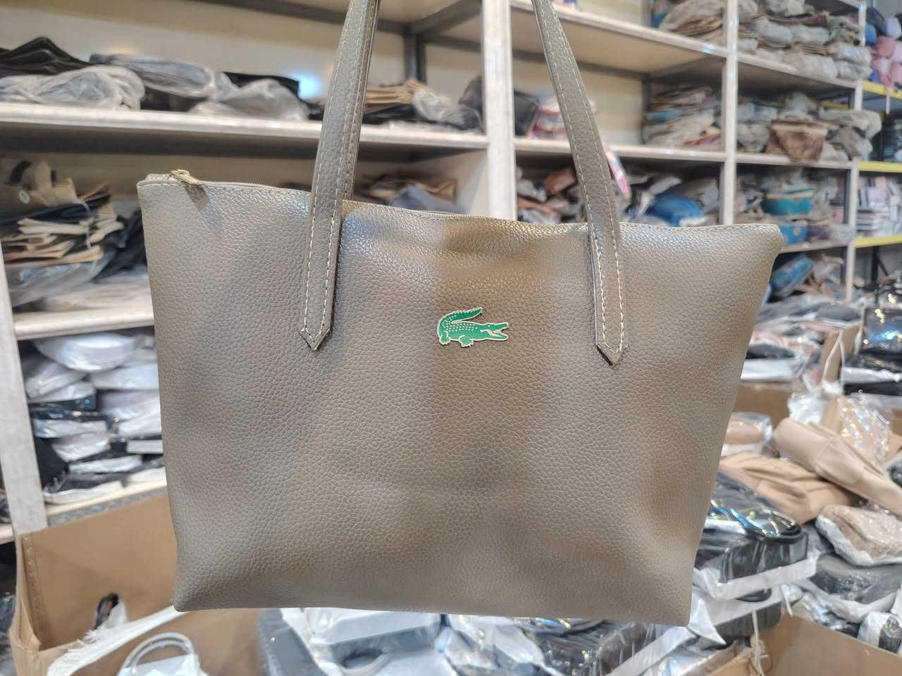 اللهم صلي علئ محمد وال محمد
علئ بركة الله
جنط نسائيه كله ماركات حلوه
السعر الكل بدون تحديد
القطعه ب 5 فقط
للاستفسار خاص
او واتساب /***********
