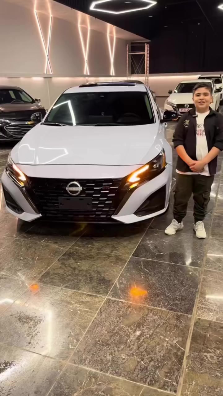 کۆمپانيای هەرێم عثمان سعيد بوبازرگانی ئۆتۆمبێل لە کوردستان و عێراق و دەرەوەی وڵات 
📍ترمينالی نوێی سلێمانی بەرامبەر هێزەکانی ( ٧٠ )

شركة هەریم عثمان سعید للتجارة کافة انواع السيارات في خارج و کردستان و العراق 
📍ترمینال جدیدة السلیمانیة مقابل قوات مسلحة ( ٧٠ )

*********** - ***********📱
