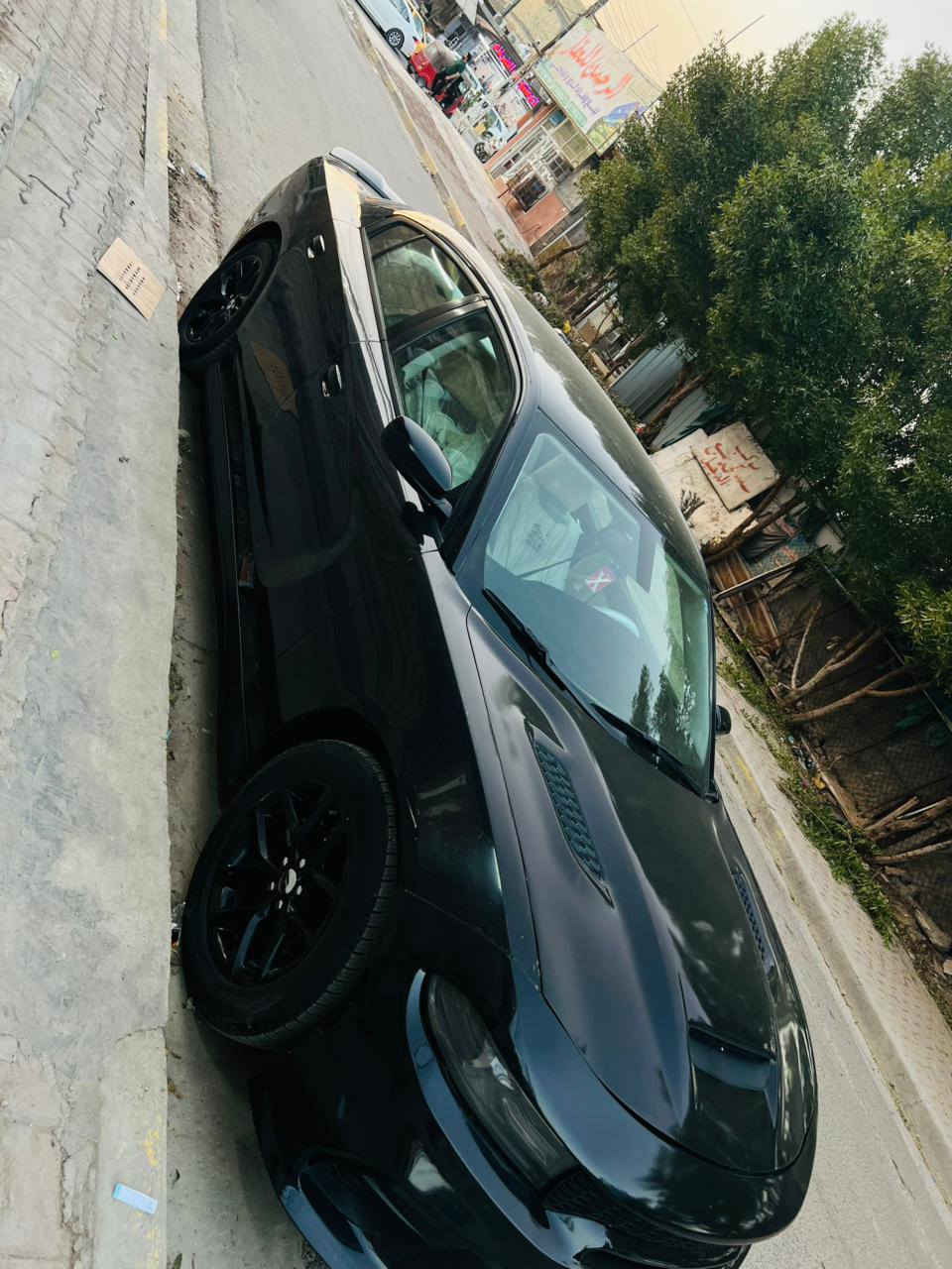 السلام عليكم للبيع موديل 15 سياره قطعتين بيها سعر 170 وبيها مجال سياره جديده ***********
