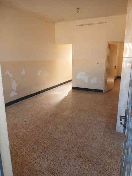 شقه للايجار في الموصل حي السكر قرب مستشفى 🏥 الخنساء 
غرفتين نوم هول صحيات مطبخ 
سعر للايجار 225 قفل 
***********/***********
