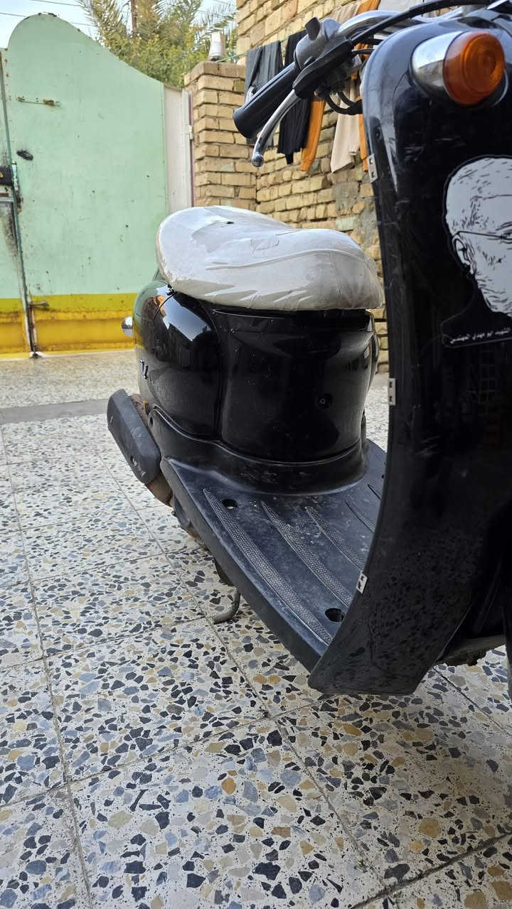 السلام عليكم دراجة عبد الحليم للبيع أوراق الدراجة خير من الله ما متعوبة مكينة تخبل شخوط بسيطة الدراجة كلة بلادي
***********
