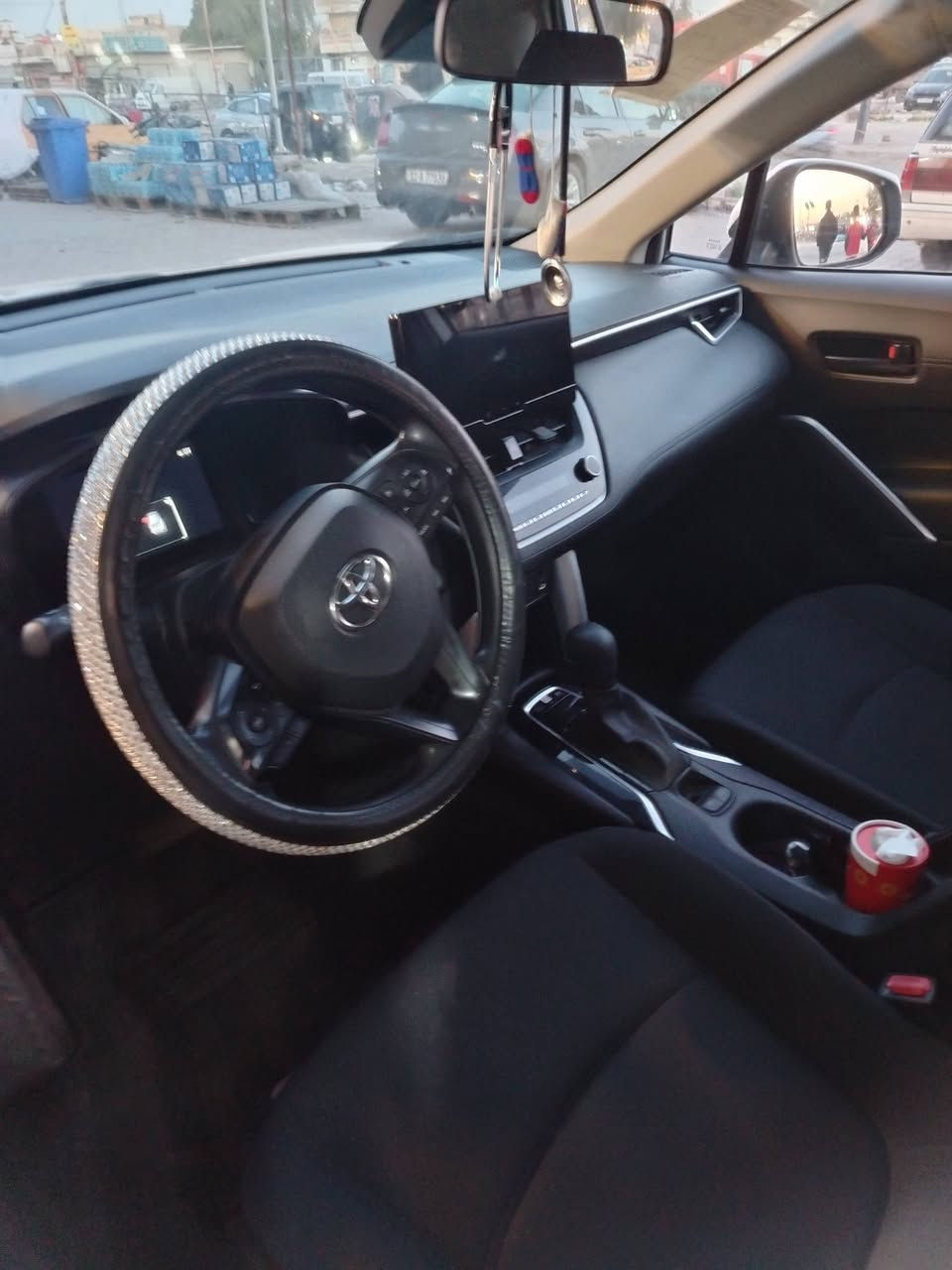 السلام عليكم حبايب قلبي كروز للبيع موديل ٢٥ ماشيه قليل مكفوله  مواصفاتها فتحه بصمه شاشه كامرة دواره تحديد مسار رادارات السعر ١٧٥        ***********
