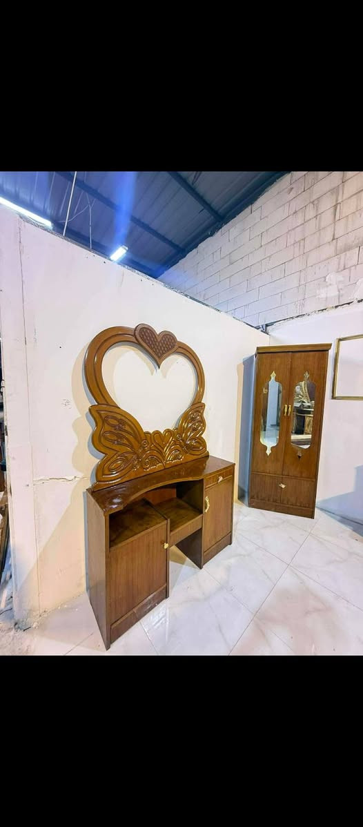 .. غرفه صاج 
شغل وصط 
مستعمله 
نضافته ٩٠ 
سعره  ٧٠٠ قفل 
شد ونقل بداخل بغداد مجاني


**إذا كنت صاحب هذا الإعلان وتريد حذفه لأي سبب، رجاءا أرسل رسالة إلى الدعم الفني**