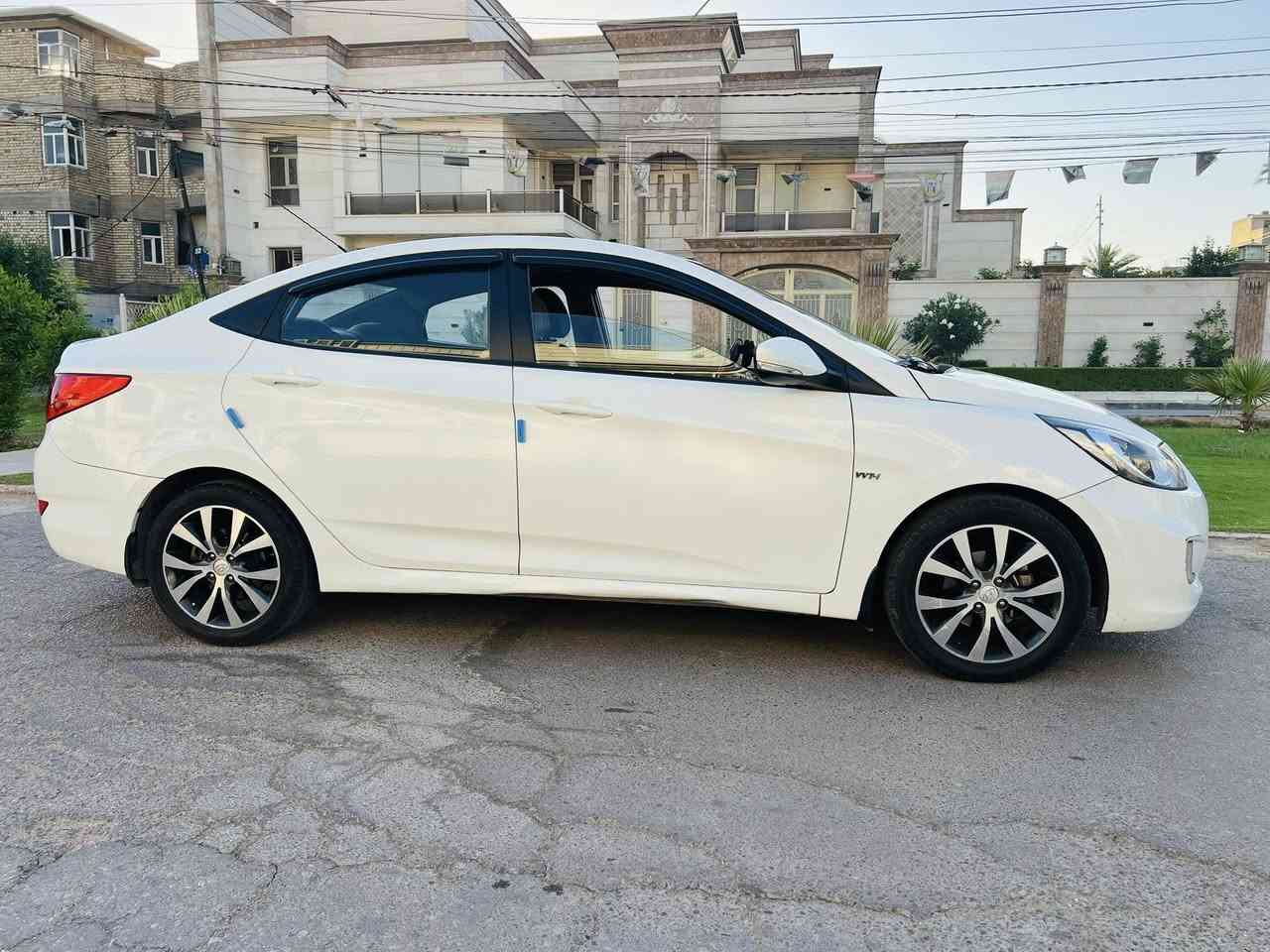 اكسنت موديل 2015  خليجي 1600 قطرتين اللون الابيض 
رقم بغداد
السلام عليكم للبيع اكسنت خليجي 2015 محرك 1600  قطرتين خليجي رقم بغداد بااسمي كفالة عامة بيه 2قطع بنيد  والجاملغ الامامي جهة السايق مبدل  وبيها بعض ضربات خفيفة مواصفات شاشه وكامرة 4K   تحكم ستيرن تجوه بالكشن اشارة بالمري كشافات سنتر لوك ريمونت حداديه جديدة هزه جديده  تبريد ثلج بيه توشمة حلوة سيارة نظيفة جدا مالبيت  على يدي رقم هاتف ***********مصطفى  معروضة 96ورقة وبالتوفيق والرزق للياخذها
