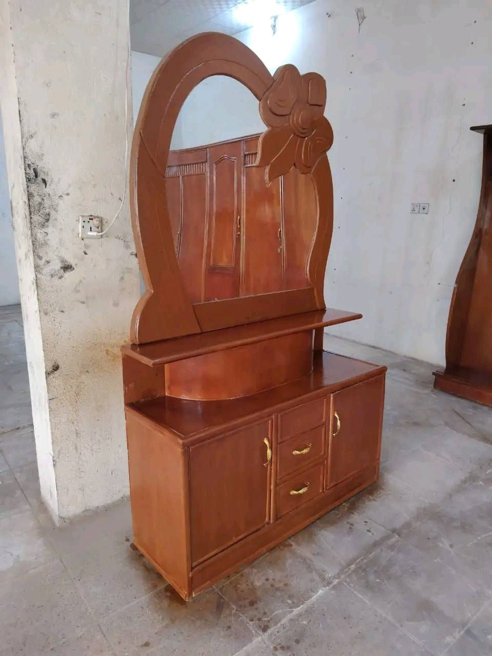 غرفة تسكام
السعر 450وبيه مجال العنوان حلة


**إذا كنت صاحب هذا الإعلان وتريد حذفه لأي سبب، رجاءا أرسل رسالة إلى الدعم الفني**