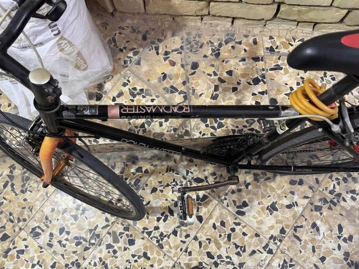 بايسكل c700 للبيع
حجم 26
السرع 3 نمر امامي و7خلفي
بريكات شغالات
بدالات شغالات شيمانو خلفي+امامي
 فليور شيمانو
والنظافة نفس التشوفونه بالصور
السعر 125 وبيه مجال
***********
