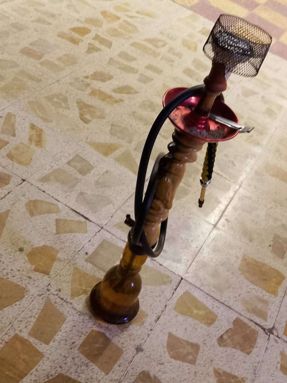 السلام عليكم خشبيات للبيع وبرج مصري الخشبيات وحده نحاس ولبقيات ستيل نضيفات مطعمات تفاحتين كللهن قيم وأخذ رقم***********
