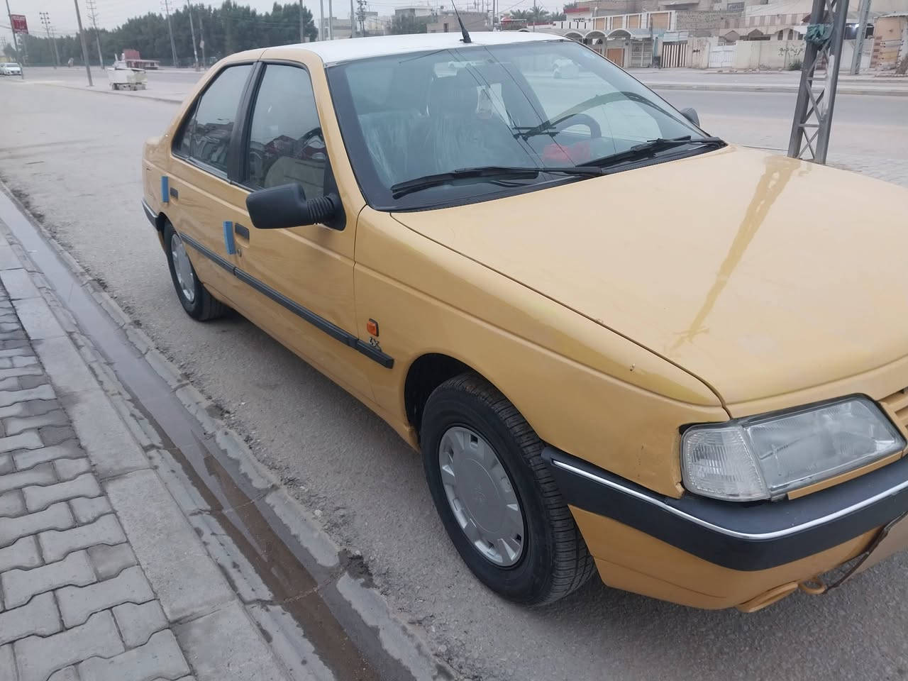 السلام عليكم
بيجو 405 موديل 2012 رقم نجف انجليزي 
السياره مكفوله من الضربه والصبغ 
مصفره هيئة وغرامات بأسمي 
السعر 35 ورقه وبيه مجال قليل 
*********** مكاني كوفه
