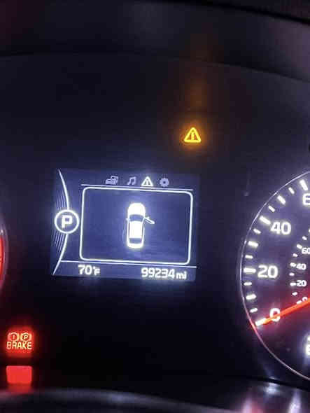 اوبتما 2018 fe
السلام عليكم 
السيارة حادث خلفي جنطة ومصلحة نفسها سونارها موجود 
وهنا بالعراق انضربت الباب الايمن الخلفي ومبدل نفس اللون بالضبط
ماشية 99 الف ميل قابل للزيادة
مكينة 2400 
رادارات جانبية 
شاشة 
كامرة 
تحكمات ستيرن
صدر جديد السيارة كاملة للاخير 
وجاهزة بدون اي نقص
رايديها ب 134$ 
مكانها بغداد الشعب 
***********
مكلف بالنشر
