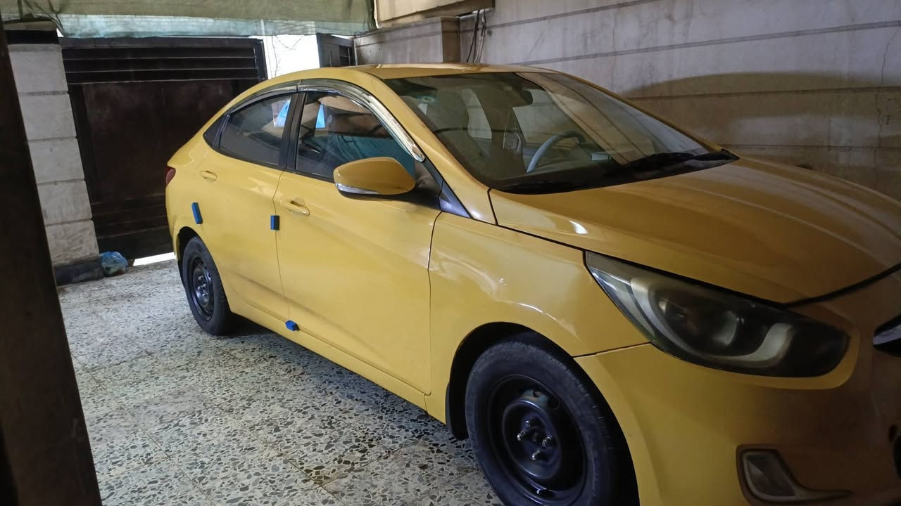 السلام عليكم
اكسنت موديل ٢٠١٥ خليجي 
مكينه ١٤٠٠
رقم بغداد انكليزي 
باسمي 
السونار بل منشور 
عارضها ب ٧٨
مكانها بغداد البلديات 
***********
