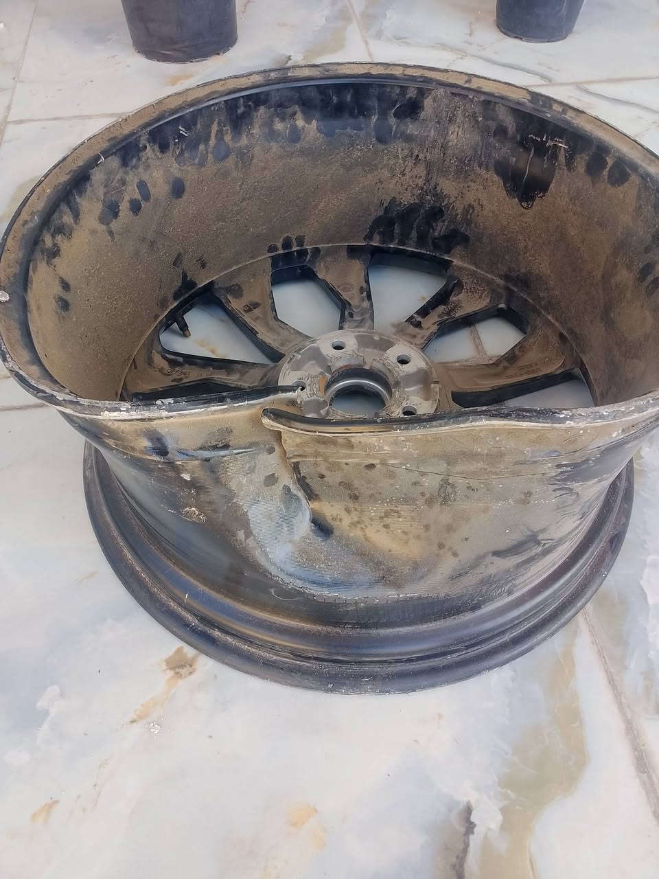 سلام عليكم غراض سورنتو 2023 البيع قيم بليارضه الله
رقم ***********
