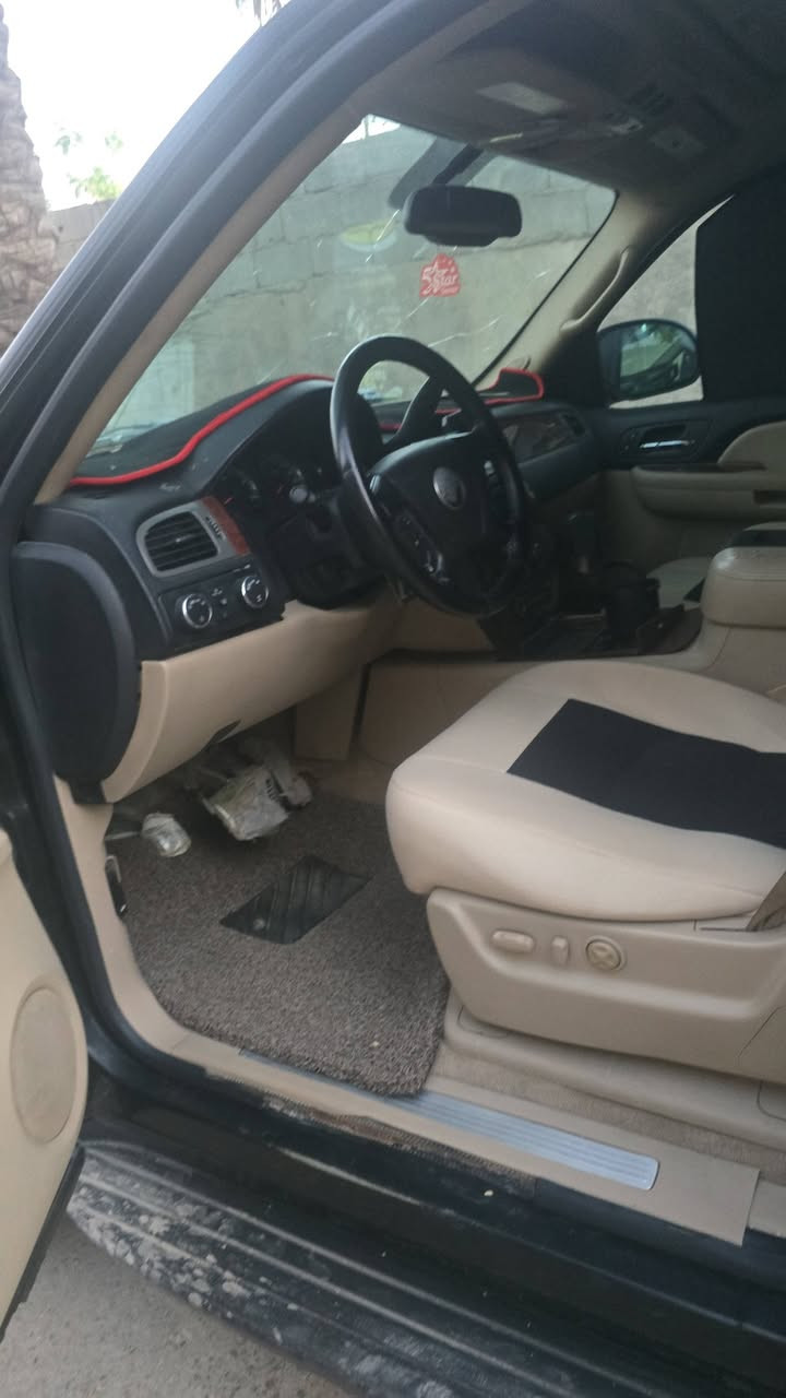 ااسلام عليكم تاهو 2008LTZ بيها، 4قطع صبغ شرط بدون ضربه معامله كامله فقط تدفع الكمرك ييها رقم ديالى السياره كلش نضيفه نقصها فقط صدر تعبان ومعاملتها باسمي كير محرك جدد سعرها 110قفل مكان السياره محافظه ديالى للاستفسار ***********
