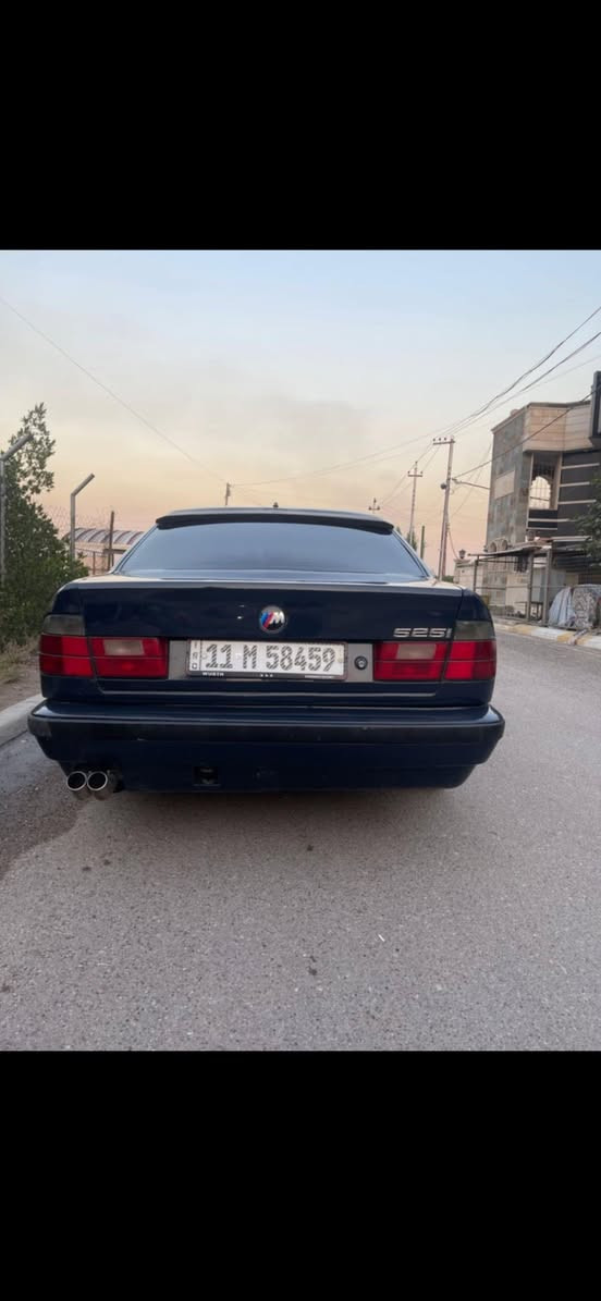 سلام عليكم حبايب 525 مسكر فانوس مديل 92 سنويه جديدة بسمي كير مكينه جدد تبريد ثلج صدر مامي خلفي جديد تخم تاير جديد غرفه جديدة فقط شيال مال كاردن محتاجلها الباقي مكفول  أي ضربه مابيها مصبوغه لجماليه السعر ٥٦وبيها مجال نتصل وخادمك مكلف بل نشر مكلف بل نشر ‭٠٧٨٢ ٢٢٥ ٢٩٤٦
