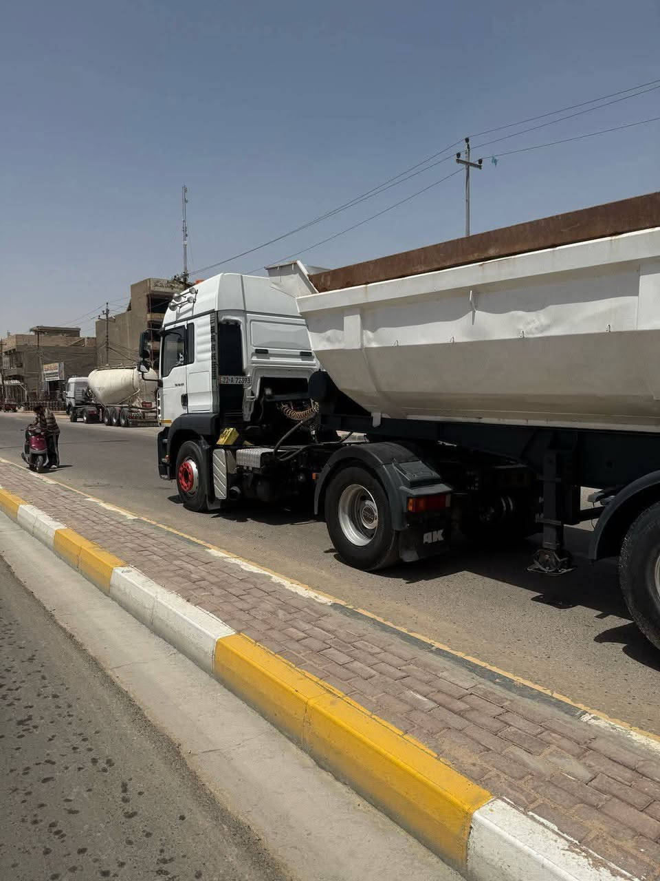 اسلام عليكم تريله مان. تيكه مربوطه راس عربانه مديل ٢٠٠٦ مكينه انجكتر جديده كير فتيس السيار   خير من الله  سنويه مجده   السعر ٢٨٠    هاتف *********** مكان كربلاء
