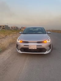 كيا ريو موديل 22 اللون سلفر  وارد امريكي معوقين بغداد بعدلها 3 سنوات و...