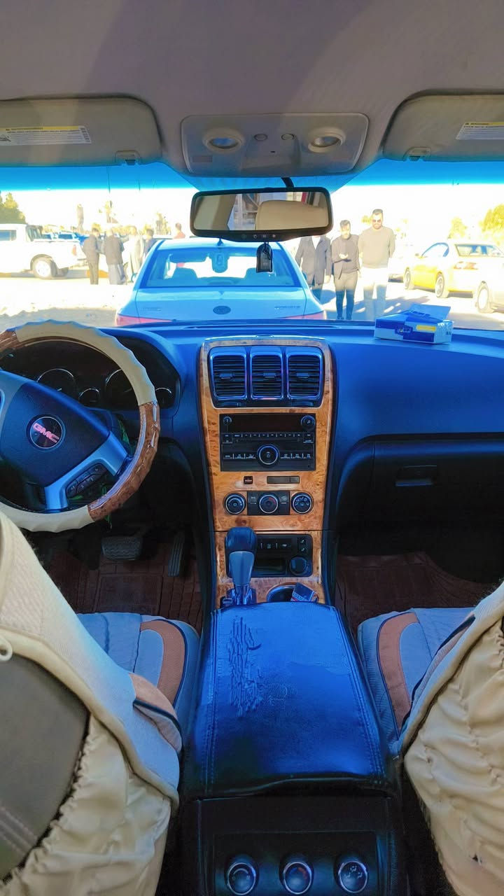 السلام عليكم للبيع أو الامراوس بسيارة موديل احدث
جمسي اكاديا موديل 12 سياحي 7 راكب منفصل
سنوية لغاية 2030 
 محرك 6 سلندر  / 3600
المواصفات 
شاشة عطلات /كشنات السايق والصدر كهربائي وتدفئة/ اشاير بالمري / كامرة بك /حساسات وانذار خلفي / جنطة بصمة /جامة الداخلية تعتيم /لايت زنون
رقم بغداد الماني وبأسمي 
مكان سياره ذ ي قار  مركز 
الحادث خفيف جاملغ وباب جهه الصدر وربع من الباب الثاني وموضح بالصور .
النقص فقط عطل كمبريسر التبريد 
السعر  بالعراقي 16 مليون وهذا رقمي للاتصال 
***********
