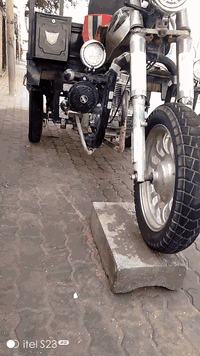 سلام عليكم ستوته البيع مديل 20 اوراق اصولي  مكينه 25 صارلي سبوعين من شاده ستوته مكفوله من شاصي وركبه وخياس والحيم مكان السماوه الوركاء   هاذه رقم تلفوني مامتوجد خاص ***********
