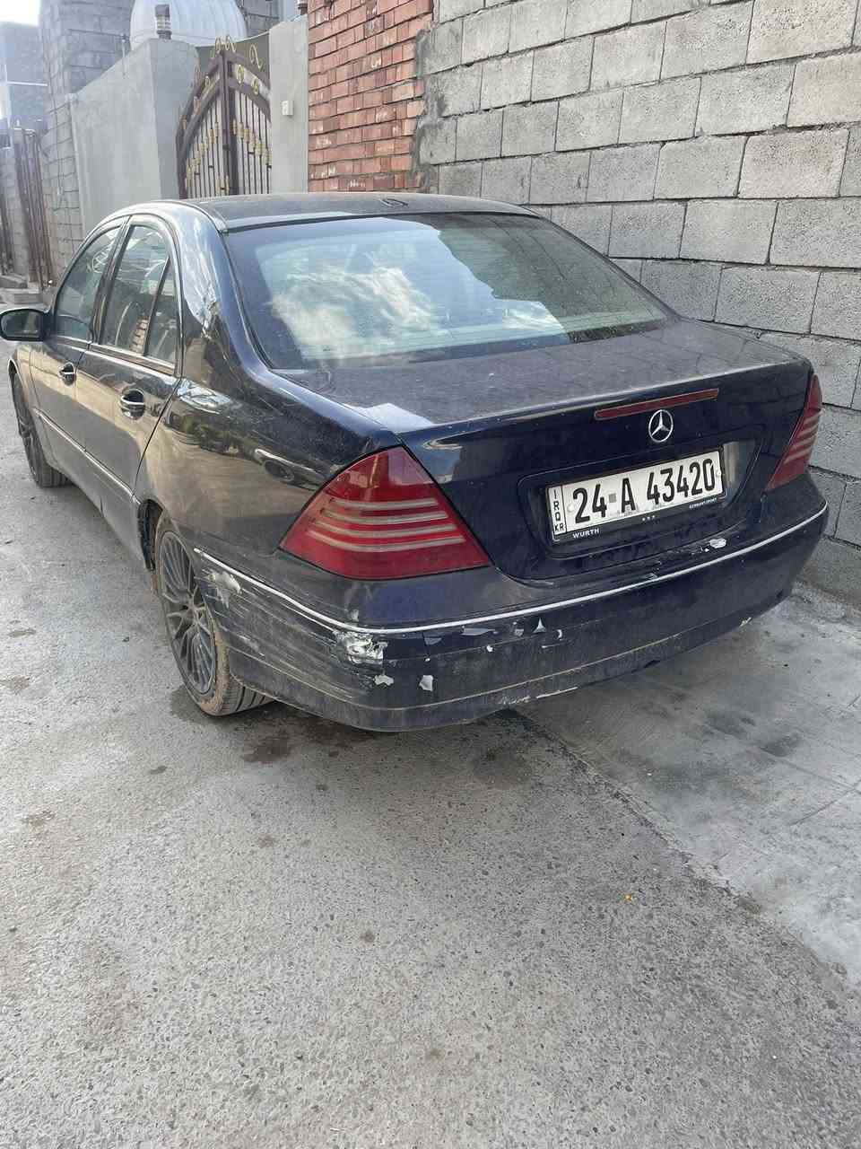 السلام عليكم 
مارسدس موديل 2000
ضرر صدوق وجاملوغ بدون كص ولا شي 
شرط التحويل سنويه جديده 
مكينه بطه خير من الله 
ديالى بعقويه تقاطع القدس 

‭٠٧٧٠ ٣٤٦ ٧٨٧٣‬
