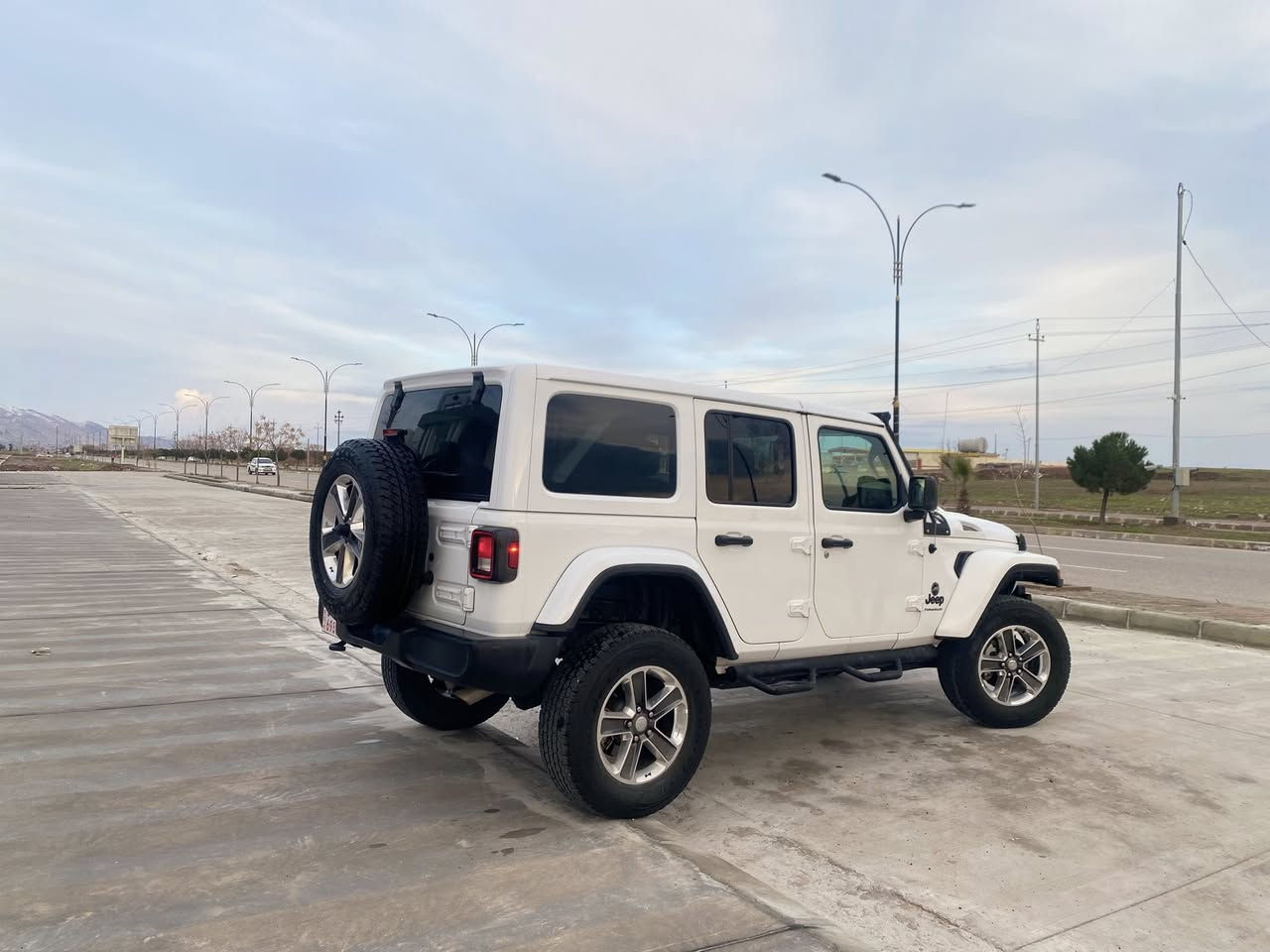 JEEP WRANGLER
موديل2023
ماشي.28الف ميل
محرك 4 سلندر توربو.20L*
اربع باب كلر امريكى صورة حادث موجود بل منشور سيارة رقم كاتي شرط ترقيم.
سعر (235) مجال بسيط
اربك مرجع شريكة
رقم. واتساب ***********
مكان سيارة عقرة
