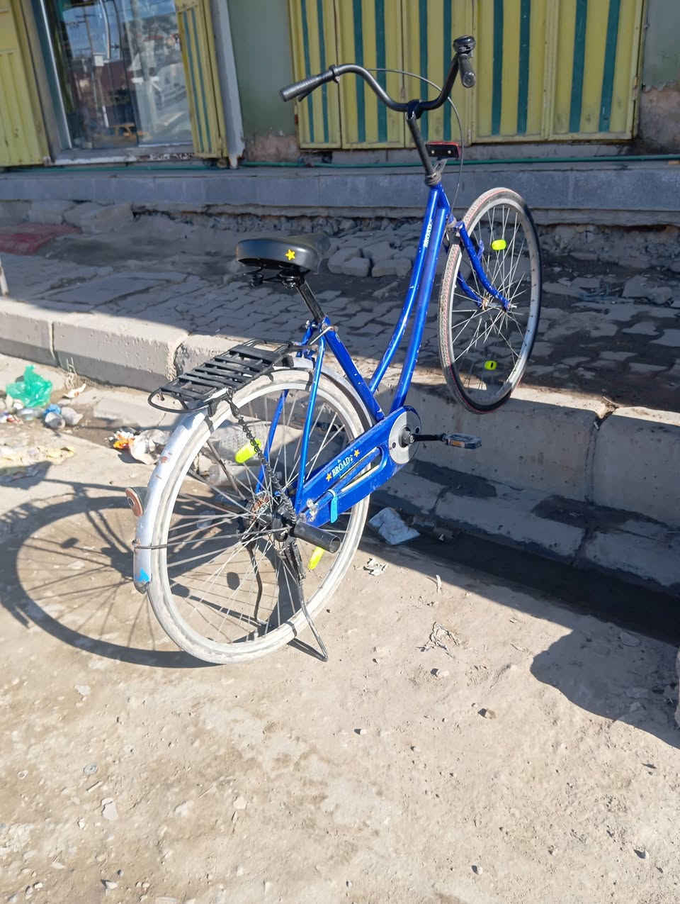 السلام عليكم بايسكل للبيع السعر 80 وبي مجال للطيبين البايسكل كامل ماناقصه شي


**إذا كنت صاحب هذا الإعلان وتريد حذفه لأي سبب، رجاءا أرسل رسالة إلى الدعم الفني**