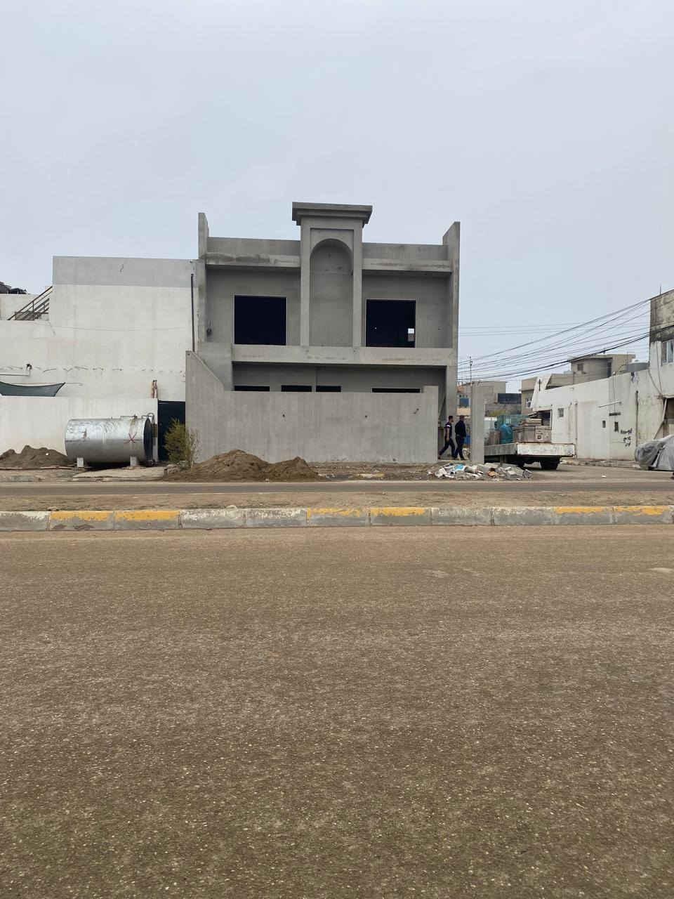 سلام عليكم نشتغل لبخ خارجي وترميم بيوت داخلي وخارجي وتفليش وتنظيف ماعليك فقط مراسله الصفحه او اتصل ع رقم ***********
