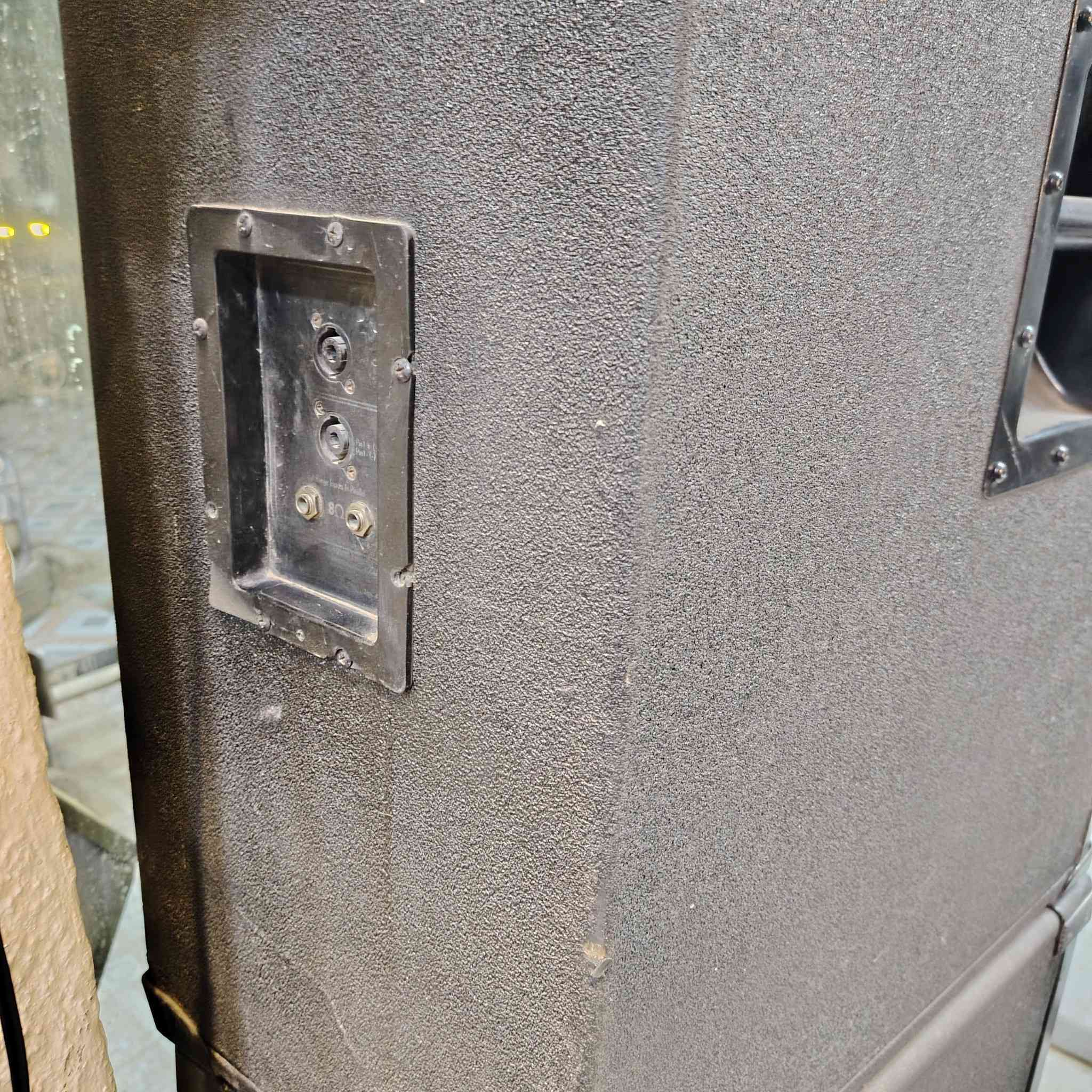 للبيع 🔊
سماعات بيفي PEAVEY أصلية ١٥ انج
عددهن زوج
الصوت قوي وواضح، تصلح للحفلات والمناسبات
الحالة ممتازة وشغلها مضمون
السعر: 300 ألف فقط 💸 العنوان ديالى
***********
***********
