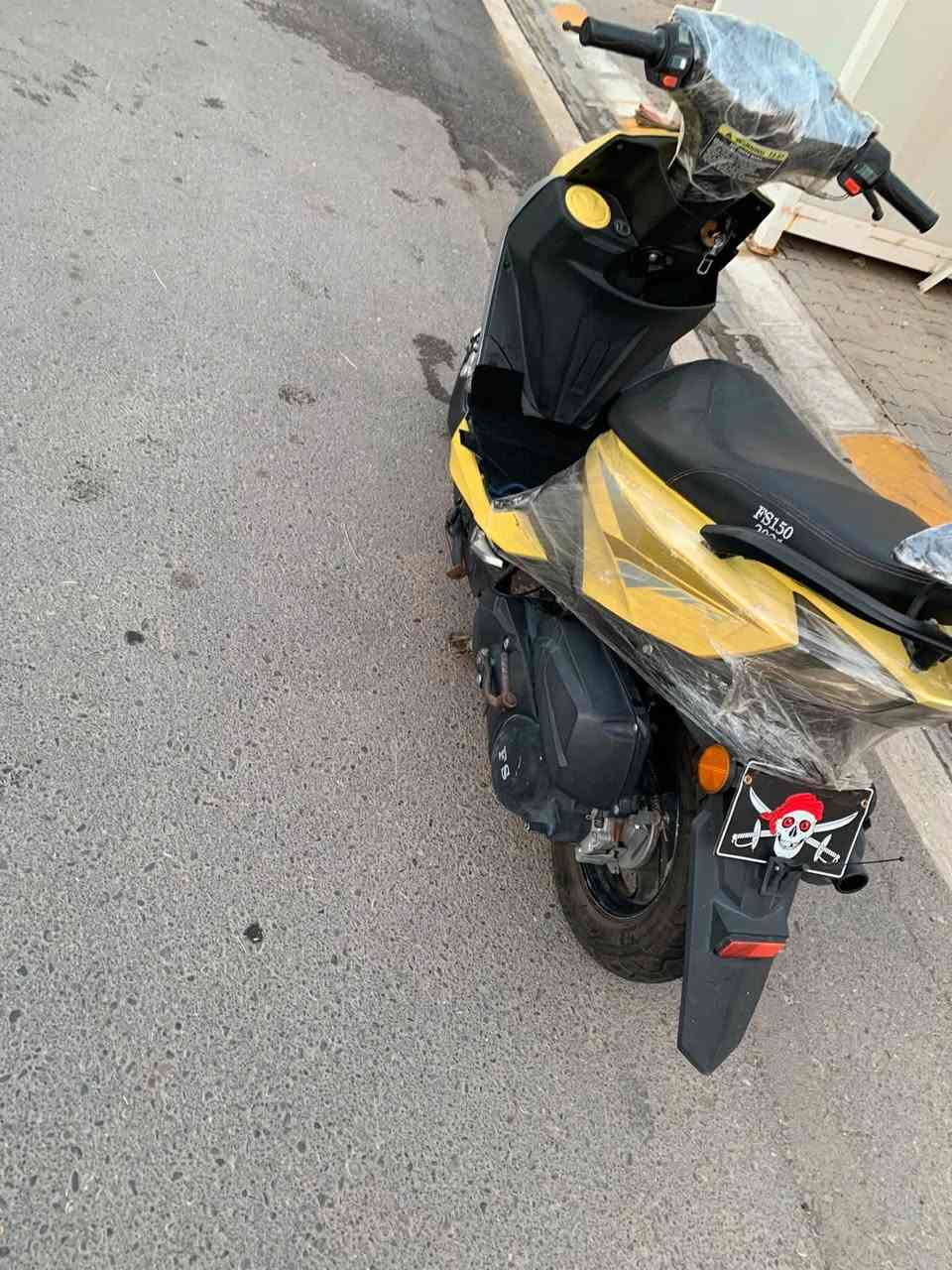 للبيع دراجه سكنس ليد مابي كل عيب لوك مكينه بلادي كابريتر بلادي كهربائيات كل شغال نكره سلف كفرات بلادي تايرات جديد لوك مابي ربع دينار مصرف سعر 350 وبي مجال خاص او اتصل *********** مكاني كركوك
