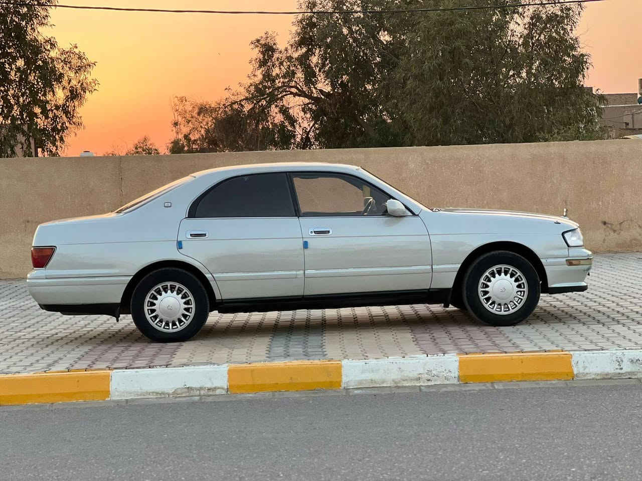 سلام عليكم بطه منفصل للبيع كفاله عامه رقم نجف بسمي سنويه لل2030
موديل 1993 مشروع وطني تحويل ثاني يوم 
***********
