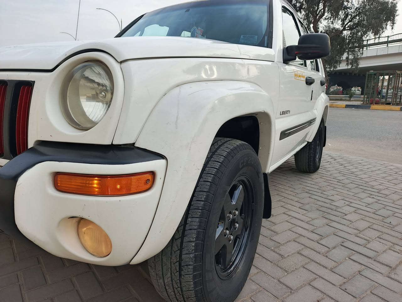 السلام. عليكم.
سياره.. جيب.ليبرتي . مديل..2004.. رقم قادسيه..سنويه.2027.
مشروع. وطني.. مكفوله. من ضربه. وصبغ. 
مكينه.و.كير..في.فيتي.3000 حاويه شرط .. حداديه خلفيه واماميه. جديده. تخم تاير. جديد.  ويل كب بلادي.. كهربائيات كله شغاله..تبريد ثلج...سياره. جديده.. شرط الف ما تخسر عليها... رايدها. ب.63.وبيه مجال للشراي.  مكاني كربلاء. وهذا. رقمي
‏‪***********‬‏
***********
