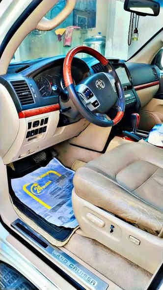 سلام عليكم  اخوان من رخصه مدير الكروب
عندي لاند كروز gxr 2012 للبيع
فطيم كامل مواصفات
سياره مكفوله بيه شويه كارت باب السايق
كير
محرك 
حداديه شركه
شاشه
6سلندر
3قطع تبريد
فتحه 
كشنات جلد +كهرباء 3دكم
فور ويل
بصمه تشغيل 
بصمه ابواب
تخم تاير دلوب
نظام ثلاث وضعيات قياده
هوك ابلادي
حساسات امامي خلفي
اشاير بلمري
كشافات زنون
عالي ناصي
العنوان بغداد 
الاستفسار والاتصال على الاقام الموجوده 
***********
***********
