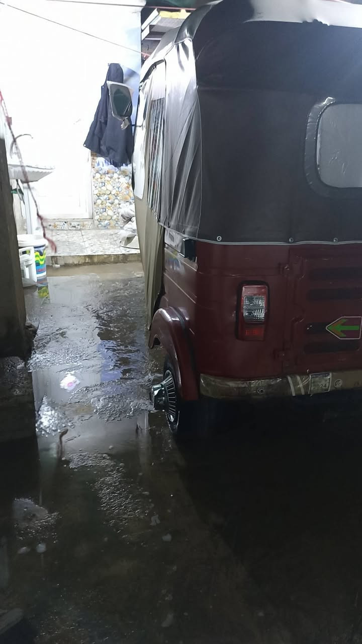 السلام عليكم 
تكتك لبيع 
موديل 2018 
اوراق اتكفلك الترقيم 
تكتك مصبوغه جماليه 
محرك 20 
اكسن جديد 
تكتك خير من الله 
مكاني ديالى 
السعر 3500وبيه مجال 
*********** رقم الهاتف
