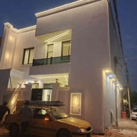 تأسيسات صحية وكهربائية • ١٠٠م طابقين • انارة مخفية