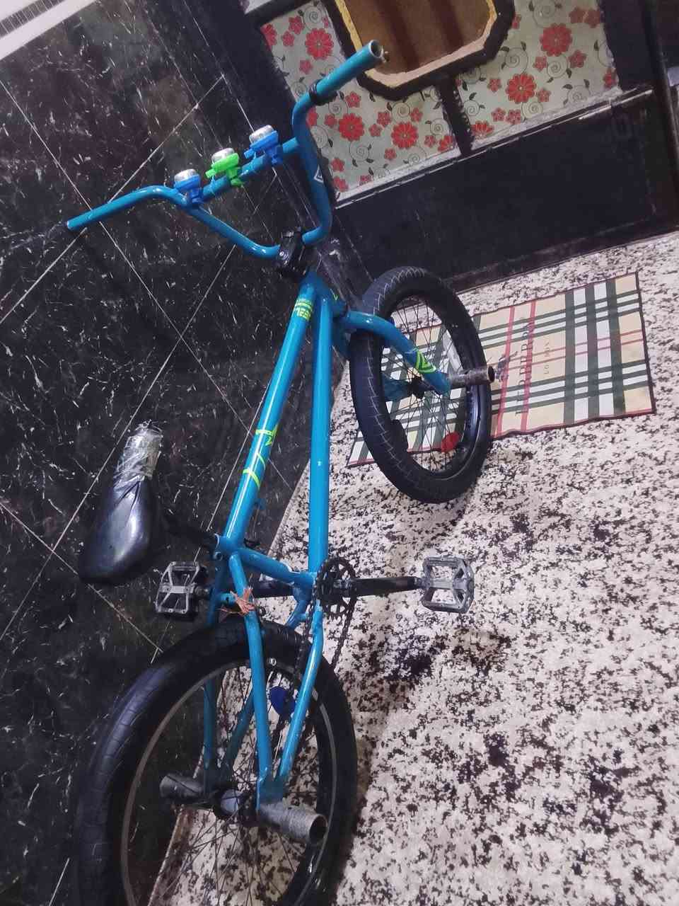 السلام عليكم بايسكل BMX نضافته 80% الباسكل نضيف اي عطل مابي  السعر 70  المكان  الشعله شارع ستين


**إذا كنت صاحب هذا الإعلان وتريد حذفه لأي سبب، رجاءا أرسل رسالة إلى الدعم الفني**