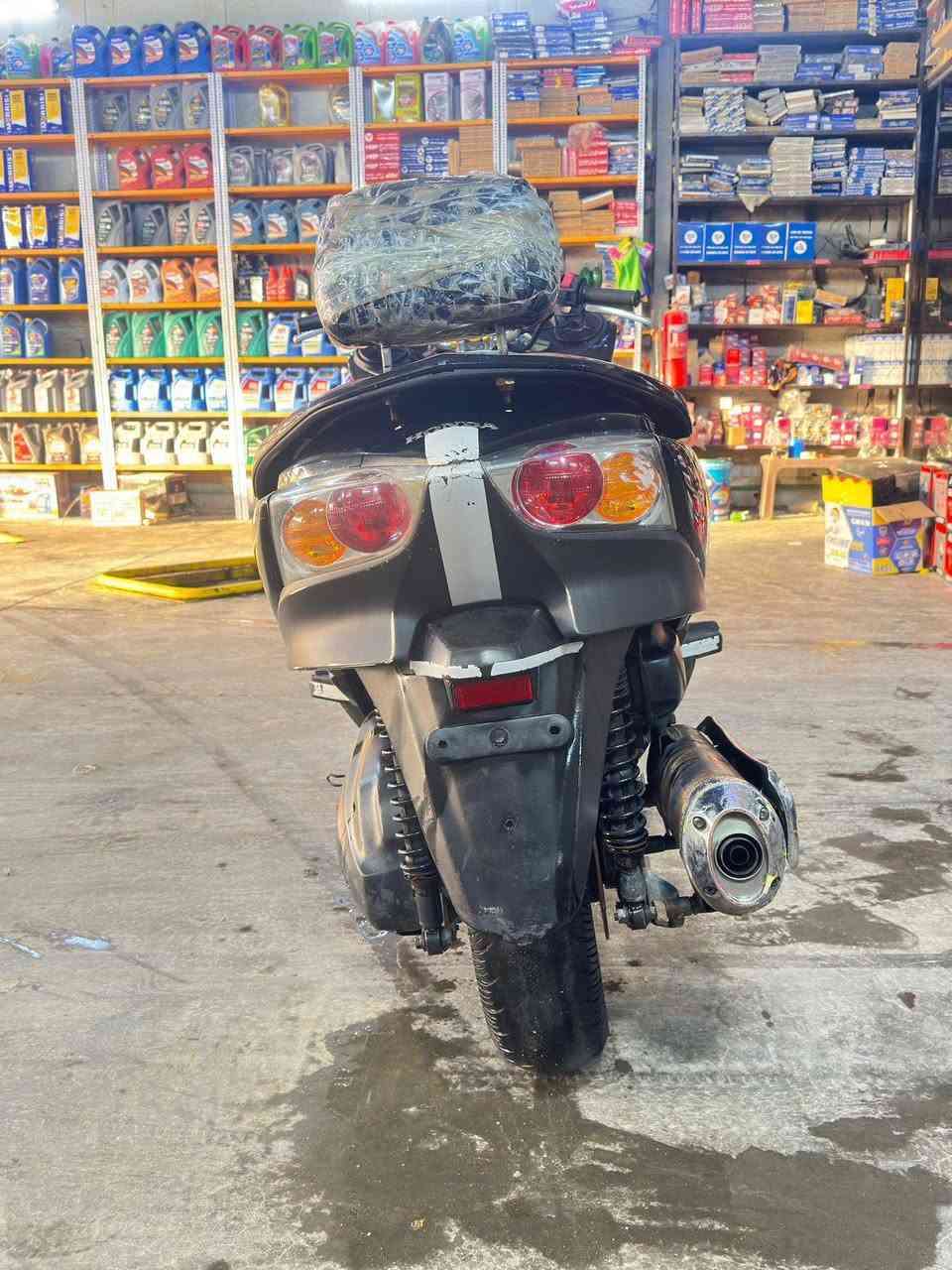 فورزه صفر 10
دراجه منفيز
نضافت الكفرات 100/60
مكينه مفتوحه بس شغل دراجاء اوله تجي تفحض وشوف 
كهربائياته كله شغاله 
العنوان السماوه 
رقم *********** وتساب 
غير متواجد ع فيس
