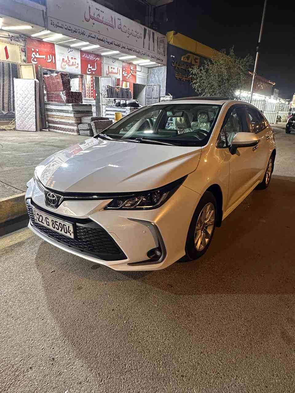 سلام عليكم
للبيع كورلا 
وكالة جيهان او
 ساز بكيفكم 
موديل 23 
فول مواصفات من حساس التاير للفتحه
ماشيه 19 الف كيلوو
كفاله عامه 
جاهزه السياره شاشه وسطيه 
كامره حساسات فتحة سقف
ويل كب محرك 1800ccالمرغوب
السياره GLi 18 يعني فوول 
دشبول لونين السياره داخله كريمي
وباقي مواصفات الكورلا
الرقم اربيل هزه وفحص جديده تحويل مباشر 
السعر ب185$ وبيه مجال بسيط جدا حك الجيه 
للامانه بيه شكم شخط بالدعاميه من جوه وباقي ع وضعه 
وصورته موجوده 
السياره بغداد طبعا وجاهزه بدون اي نقوصات 
واي استفسار اني حاضر 

***********
***********

( محمد الصعب )
