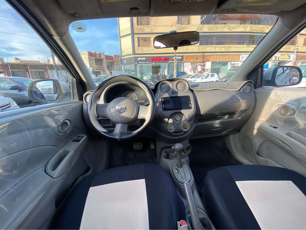 نيسان صنى موديل٢٠١٣،گير توماتيك
سبوغ عام بو جوانى لةسةر كالبونةوه بى ليدران،گير و مكينه و تبريد به شةرت،له هةوليرم،
نرخ:٧٥$قفل قفل،ژ.م:*********** أربيل, العراق
