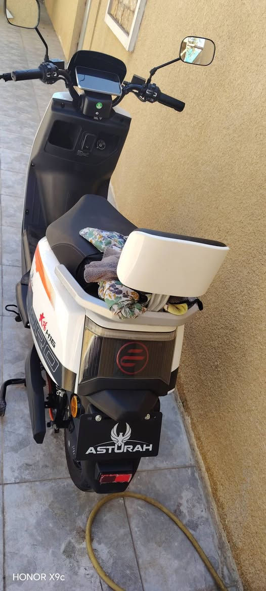 سلام عليكم عندي هاي الدراجه للبيع استخدام شهر تقريبا بعدها جديده كلش ٦ بطاريات تجي سرعتها توصل ٨٥
 ***********... السعر المطلوب ١٢٠٠
