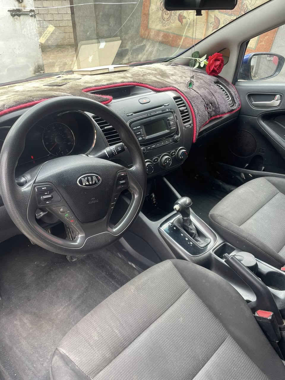 سلام عليكم
كيا فورتي مديل 17 نضافه فول 
ماشيه160
رقم اربيل 
مكاني صلاح الدين 
حادث السياره قطعتين  جاملغ وشوية براس البنيد فقط بدون دواخل و شواصي
السعر 115 وبيه مجال قليل
رقم /***********
 اوتساب
