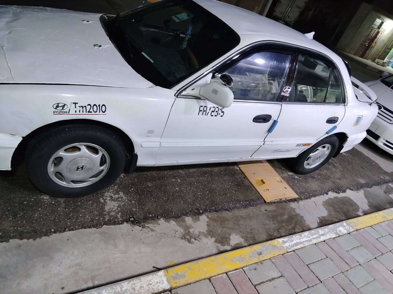 سوناته 2
موديل 95
تبريد ثلج
تخم تاير
رقم نكليزي بأسمي
كير محرك مكفولات
كهربائيات كلها شغاله
ارضيه جلد
صدر جديد سياره عندي قديم مال جناي ترايك للبصره
***********
السعر 37 وبيها مجال قليل
