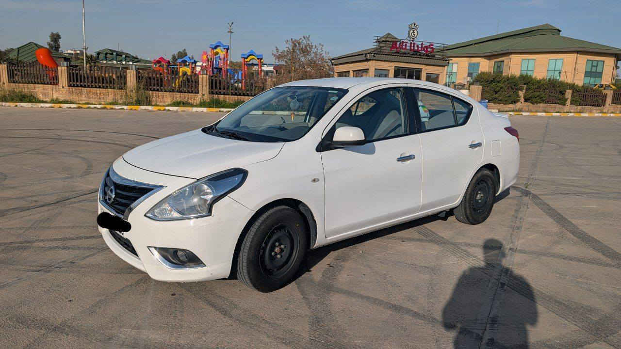 نيسان صني 2020 هندي.
محرك 1.5 ماشي 82 كيلو
بدون بارد او صبخ. 
فقط بيها شخطة من طرف السكن. 

السعر 112 و بيها مجال. 
مكان السيارة كركوك 
***********
