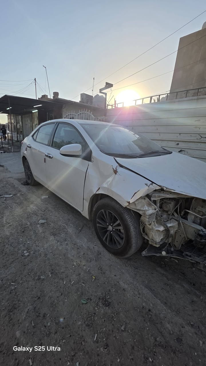 سيارة كورلا موديل ٢٠١٧ وارد امريكي ابيع على ضربتة غراضه مشتريهن موجودات كبل شدهن السعر ١٢٠$قفل ***********تليفون صاحب السيارة
