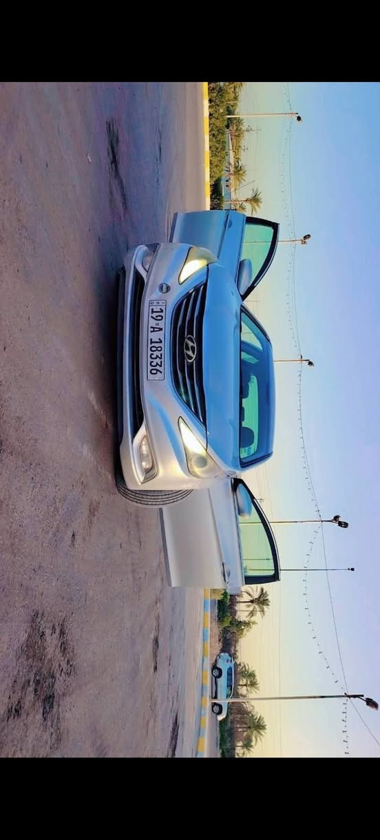 سوناتا 2011 مضلع امريكي حادثها جاملغ ايسر وبنيد بأسمي رقم كربلاء سياره خير من الله كير محرك تبربد ثلج تنفئه موصافتها العاديه تحكم ستيرن جهتين محرك لا تبخير لا تنقيص مكاني بابل مبايل *********** معروضع ب 95 وبيها مجال قليل حك الجيه
